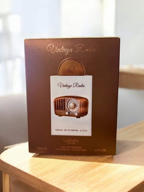 Lattafa - Vintage Radio EDP